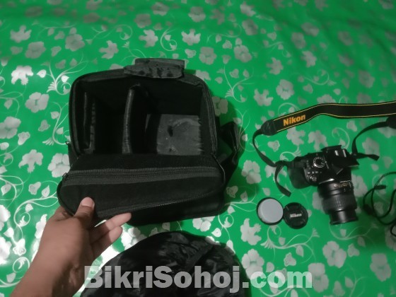 Nikon D3100 carrying bag & SanDisk 8GB SD card